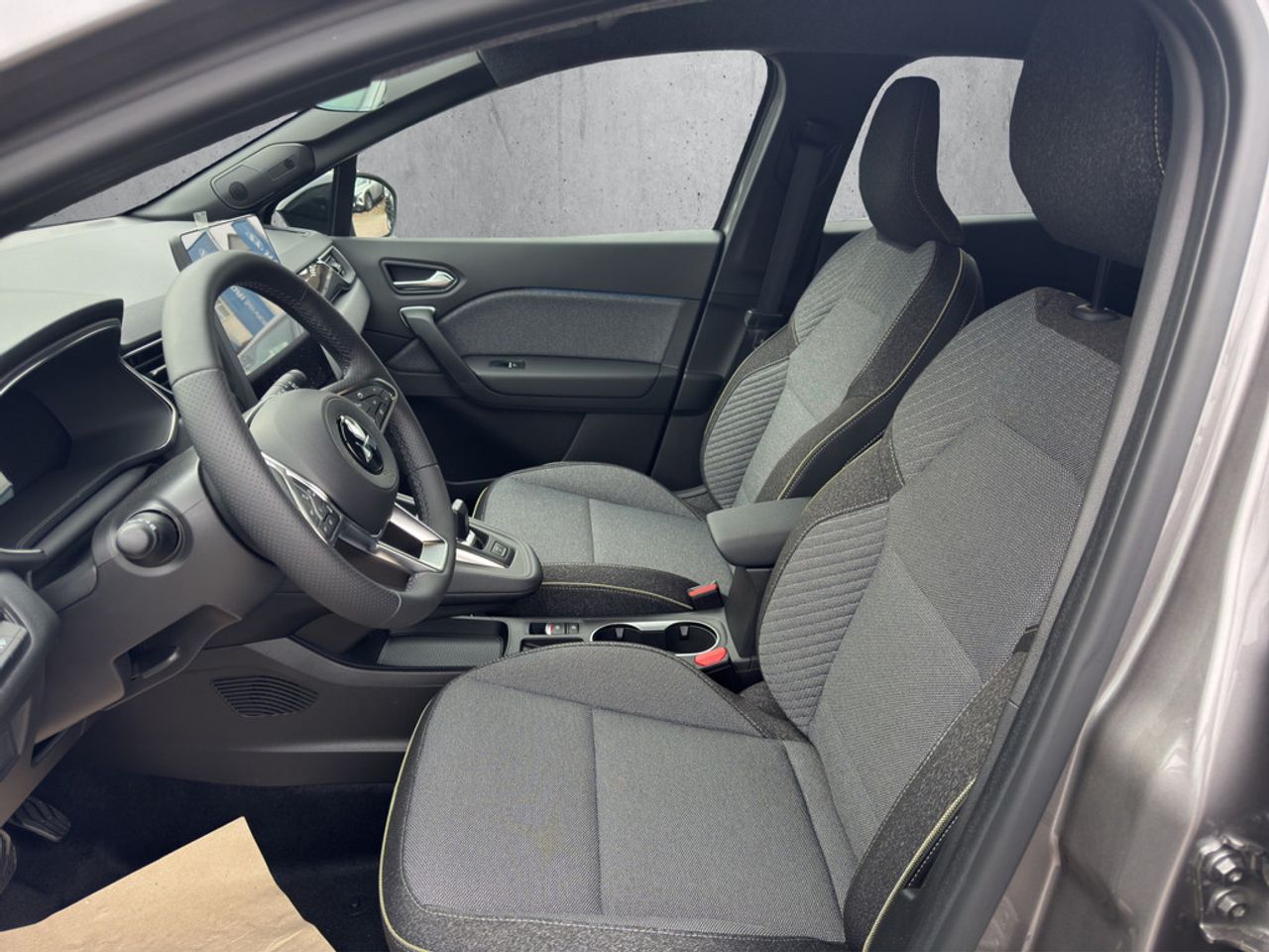 https://csb-strapi-files.fsn1.your-objectstorage.com/inventory-cars/images/6b0381005c4a9f7d03c71541a16e5ae1846d16cb/10_1280_4080.jpg