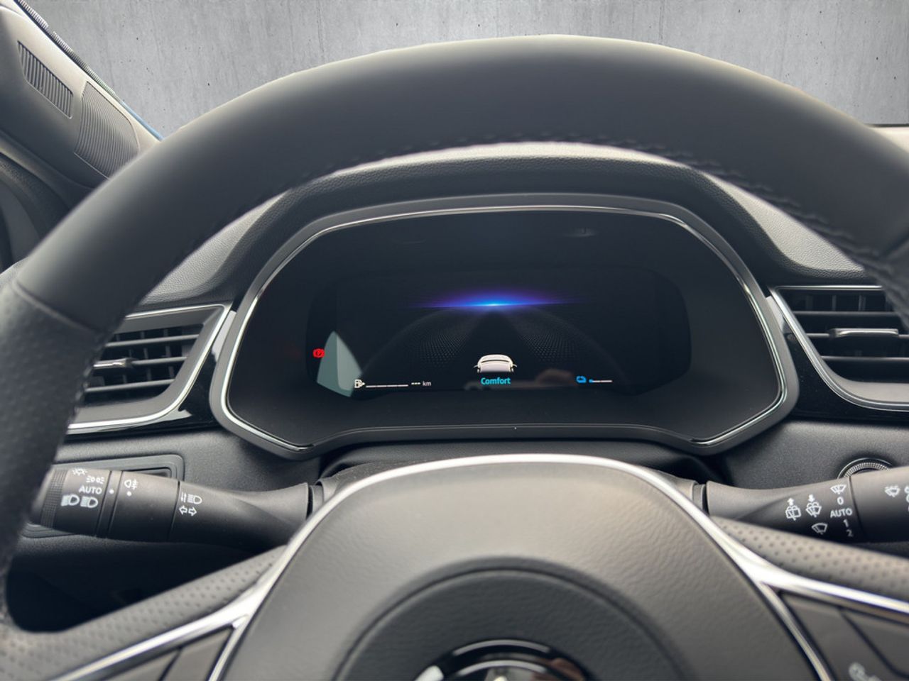 https://csb-strapi-files.fsn1.your-objectstorage.com/inventory-cars/images/6b0381005c4a9f7d03c71541a16e5ae1846d16cb/15_1280_9820.jpg