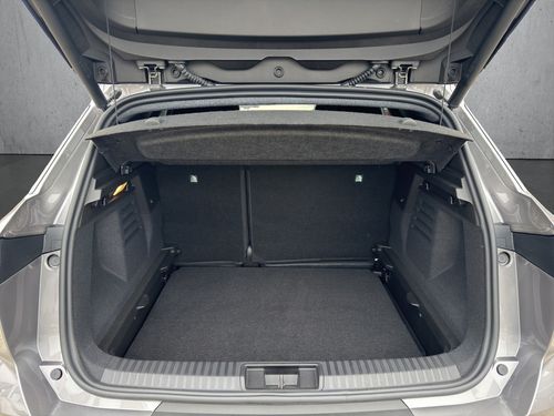 https://csb-strapi-files.fsn1.your-objectstorage.com/inventory-cars/images/6b0381005c4a9f7d03c71541a16e5ae1846d16cb/5_500_5619.jpg
