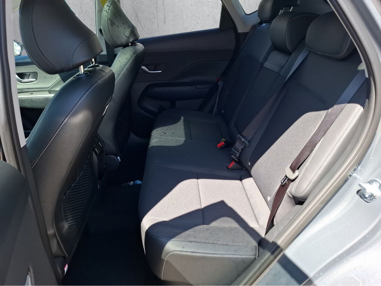 https://csb-strapi-files.fsn1.your-objectstorage.com/inventory-cars/images/6bb296691ae35676b1a1a403d7f209f0e6700872/14_1280_3503.jpg