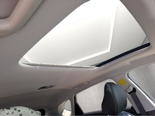 https://csb-strapi-files.fsn1.your-objectstorage.com/inventory-cars/images/6bb296691ae35676b1a1a403d7f209f0e6700872/21_500_3255.jpg