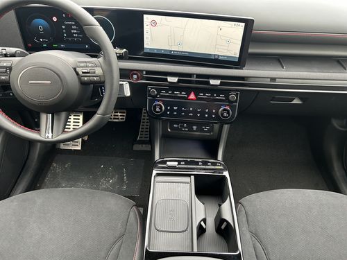 https://csb-strapi-files.fsn1.your-objectstorage.com/inventory-cars/images/6c09cec13bd6d2e6dfc76892e4cbe4fa46889743/10_500_3094.jpg