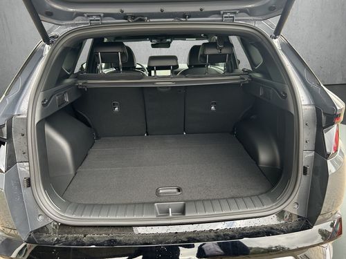 https://csb-strapi-files.fsn1.your-objectstorage.com/inventory-cars/images/6c09cec13bd6d2e6dfc76892e4cbe4fa46889743/23_500_5944.jpg