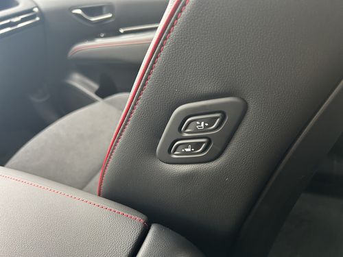https://csb-strapi-files.fsn1.your-objectstorage.com/inventory-cars/images/6c09cec13bd6d2e6dfc76892e4cbe4fa46889743/33_500_6831.jpg