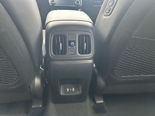 https://csb-strapi-files.fsn1.your-objectstorage.com/inventory-cars/images/6c09cec13bd6d2e6dfc76892e4cbe4fa46889743/34_500_6230.jpg