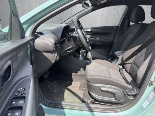 https://csb-strapi-files.fsn1.your-objectstorage.com/inventory-cars/images/6caa04d614f2ea6201eea10ab7e593e05f752714/10_500_8912.jpg