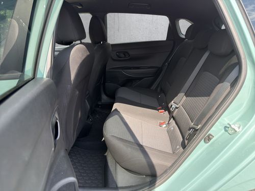 https://csb-strapi-files.fsn1.your-objectstorage.com/inventory-cars/images/6caa04d614f2ea6201eea10ab7e593e05f752714/12_500_5548.jpg