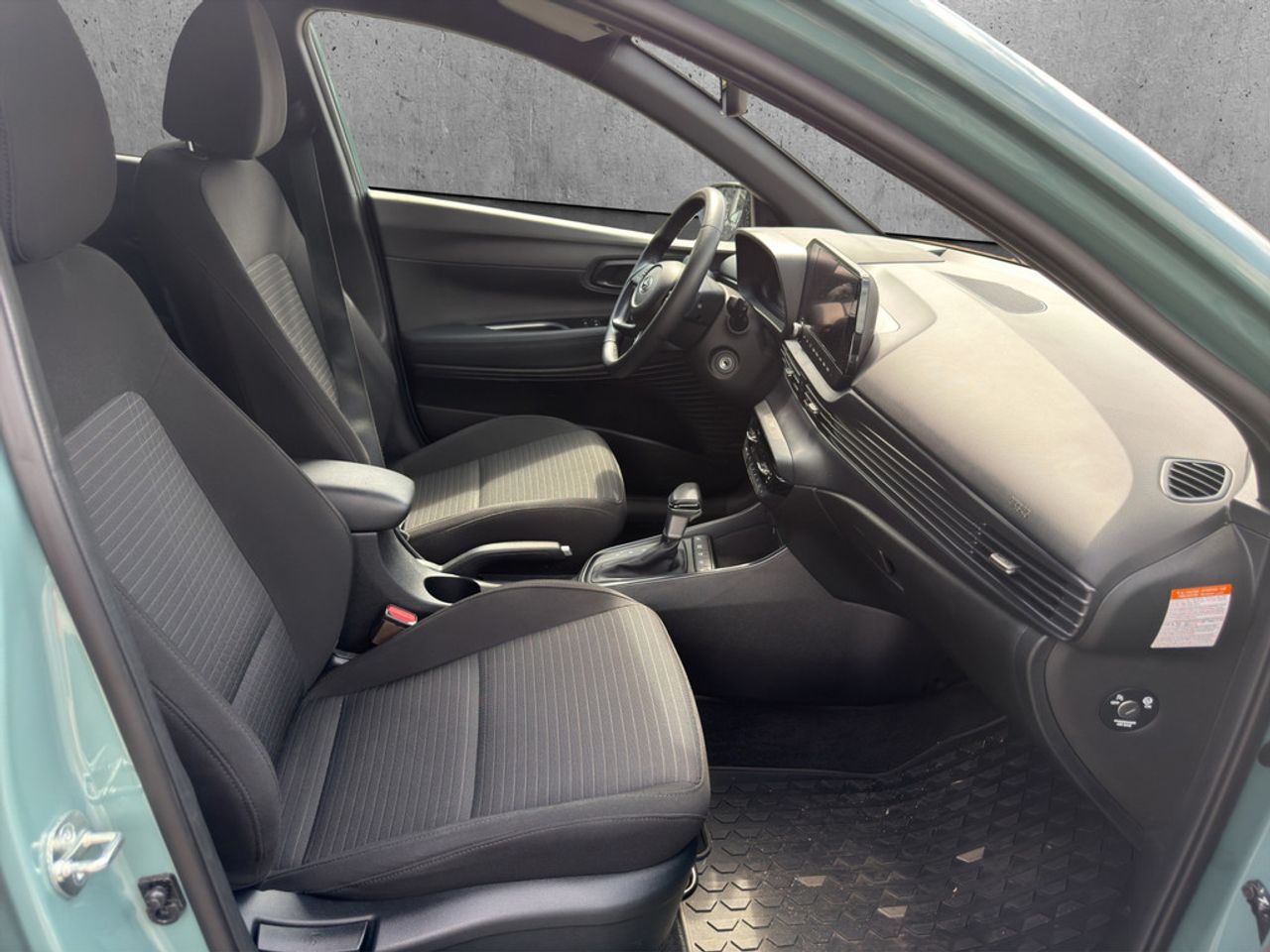 https://csb-strapi-files.fsn1.your-objectstorage.com/inventory-cars/images/6caa04d614f2ea6201eea10ab7e593e05f752714/19_1280_8540.jpg