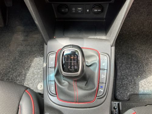 https://csb-strapi-files.fsn1.your-objectstorage.com/inventory-cars/images/6cbebb0bd089641e1cff8990f6e6a8d03569b0d4/21_500_3211.jpg