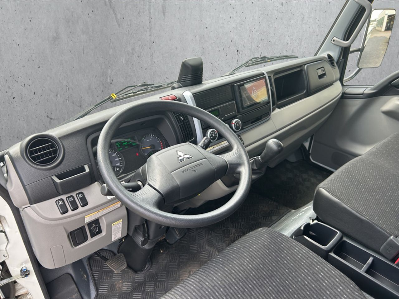 https://csb-strapi-files.fsn1.your-objectstorage.com/inventory-cars/images/6d1118d71d891f7b822c63e90196358e4684e3fe/18_1280_1854.jpg