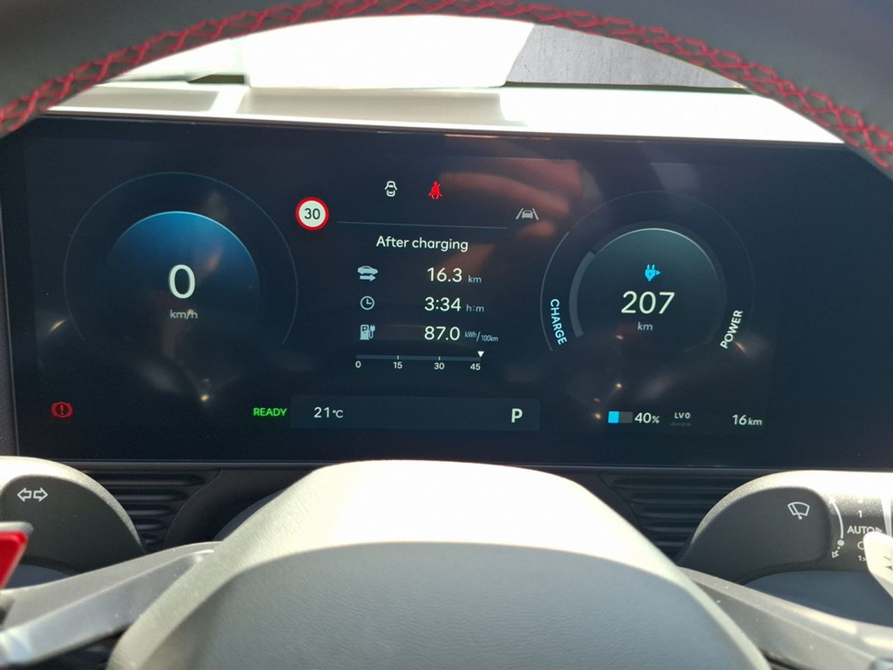 https://csb-strapi-files.fsn1.your-objectstorage.com/inventory-cars/images/6d27e7c7a127d059d90b7b71d080e8eae562b605/11_1280_8637.jpg
