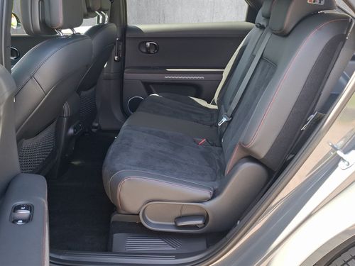 https://csb-strapi-files.fsn1.your-objectstorage.com/inventory-cars/images/6d27e7c7a127d059d90b7b71d080e8eae562b605/14_500_5050.jpg