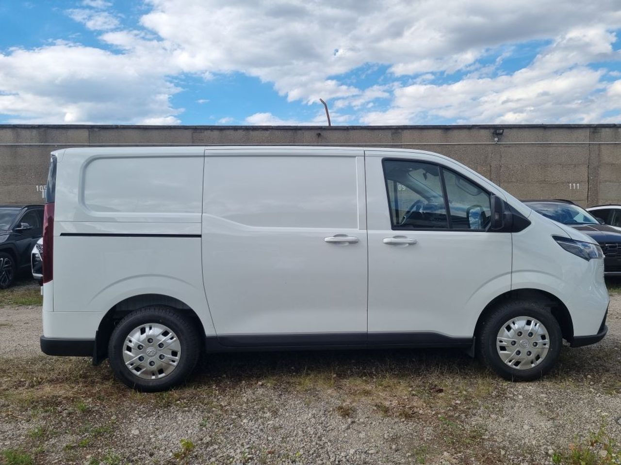 https://csb-strapi-files.fsn1.your-objectstorage.com/inventory-cars/images/6d652378040da0854010c4b5ec6b62df3fe3c769/4_1280_8712.jpg