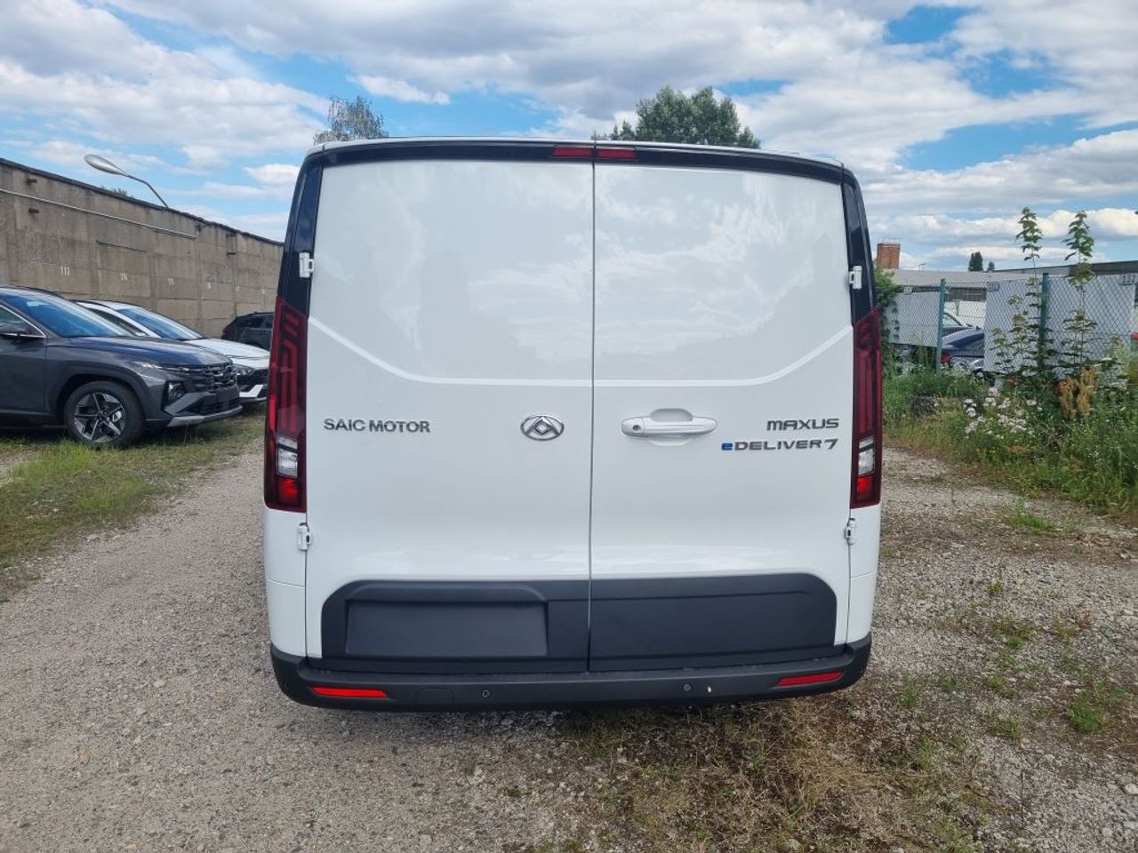 https://csb-strapi-files.fsn1.your-objectstorage.com/inventory-cars/images/6d652378040da0854010c4b5ec6b62df3fe3c769/5_1280_7540.jpg