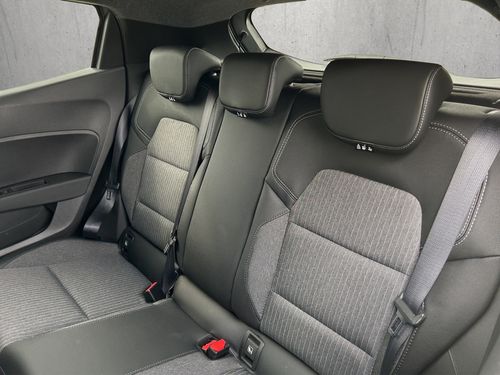 https://csb-strapi-files.fsn1.your-objectstorage.com/inventory-cars/images/6d8c35b567f87b5a9f06329c63967520d12bfc2f/14_500_8472.jpg