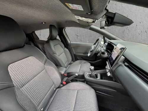 https://csb-strapi-files.fsn1.your-objectstorage.com/inventory-cars/images/6d8c35b567f87b5a9f06329c63967520d12bfc2f/17_500_6209.jpg