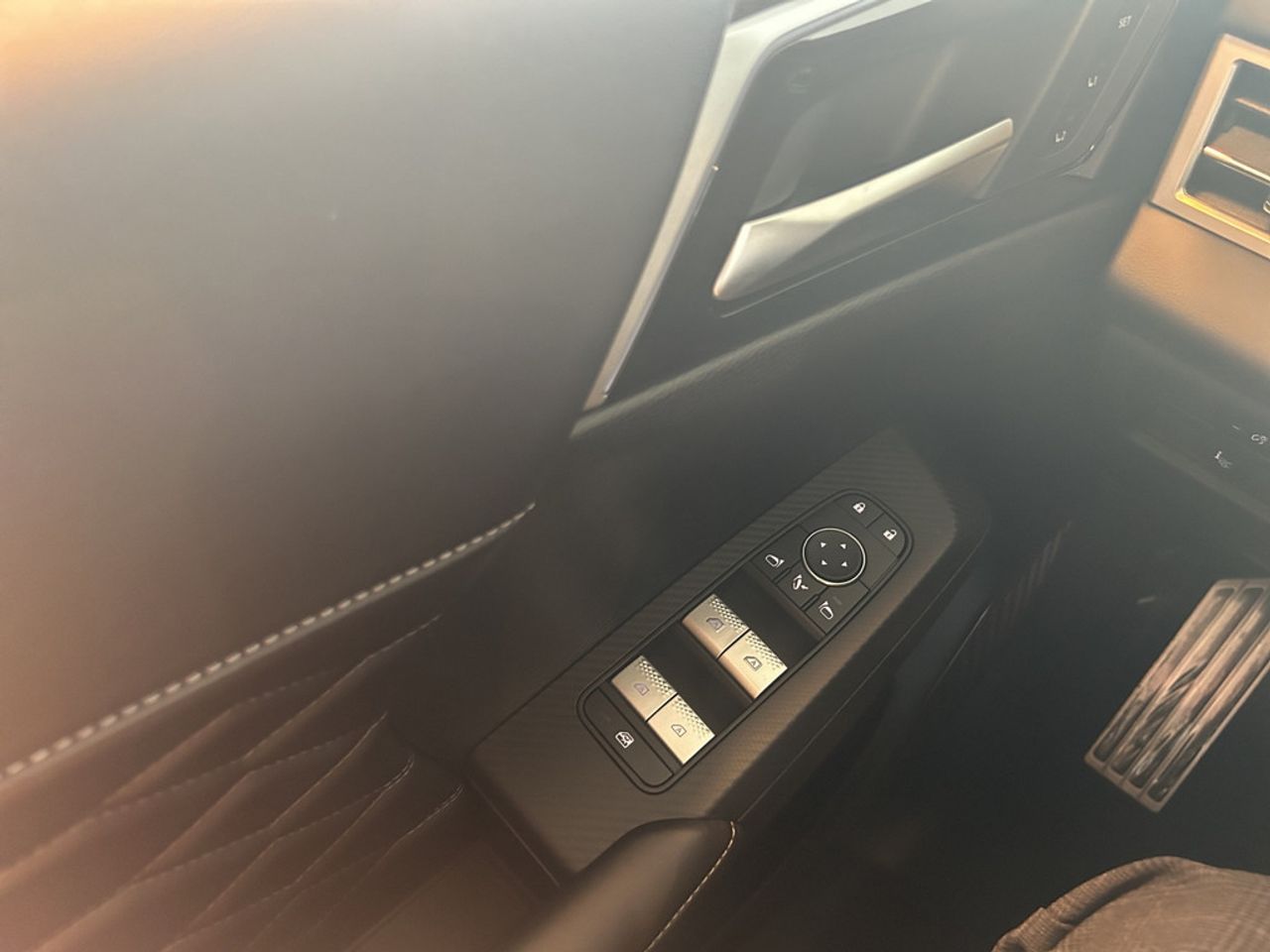 https://csb-strapi-files.fsn1.your-objectstorage.com/inventory-cars/images/6df8e9cac7684690c81e73a32843fb1c26e418ce/13_1280_4555.jpg