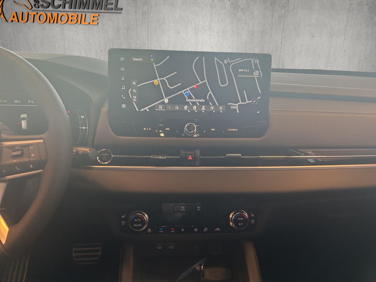 https://csb-strapi-files.fsn1.your-objectstorage.com/inventory-cars/images/6df8e9cac7684690c81e73a32843fb1c26e418ce/16_1280_3179.jpg