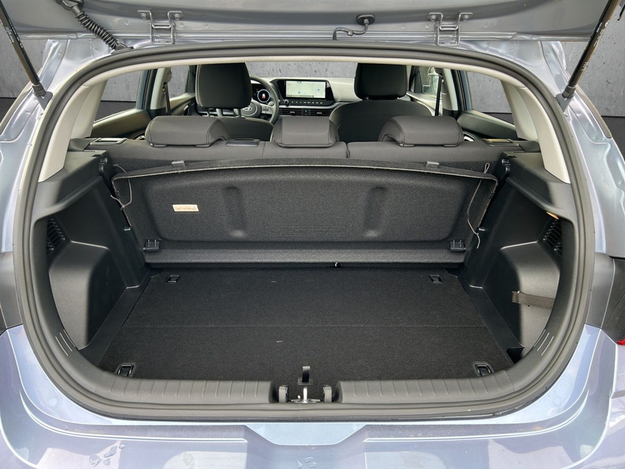 https://csb-strapi-files.fsn1.your-objectstorage.com/inventory-cars/images/6e6e228117926d9043b81f0923820b4e5600e0dd/18_1280_7466.jpg