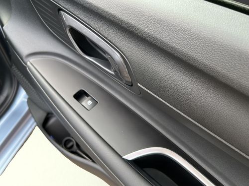 https://csb-strapi-files.fsn1.your-objectstorage.com/inventory-cars/images/6e6e228117926d9043b81f0923820b4e5600e0dd/21_500_7247.jpg