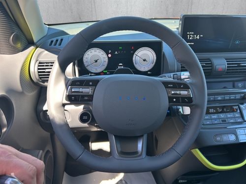 https://csb-strapi-files.fsn1.your-objectstorage.com/inventory-cars/images/6eb96c11a8edc17d19bbbd0b51345e51e1631dc9/10_500_9229.jpg
