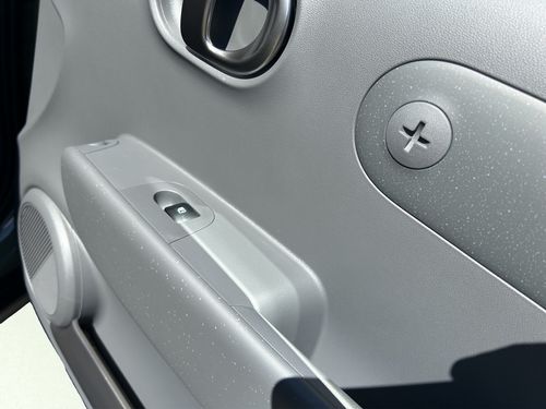 https://csb-strapi-files.fsn1.your-objectstorage.com/inventory-cars/images/6eb96c11a8edc17d19bbbd0b51345e51e1631dc9/20_500_4676.jpg