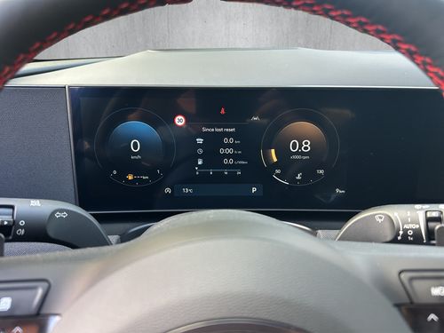 https://csb-strapi-files.fsn1.your-objectstorage.com/inventory-cars/images/6ee6d0e92c33dcbde71d1e448934f203bc8f3fa0/11_500_1684.jpg