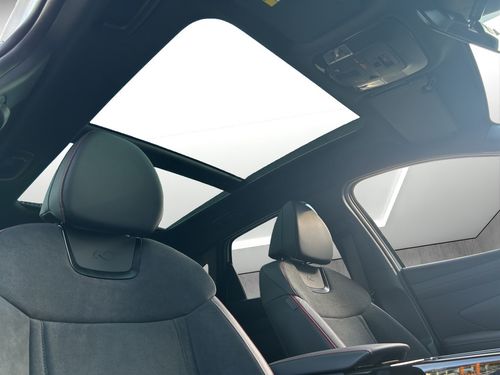 https://csb-strapi-files.fsn1.your-objectstorage.com/inventory-cars/images/6ee6d0e92c33dcbde71d1e448934f203bc8f3fa0/22_500_1518.jpg