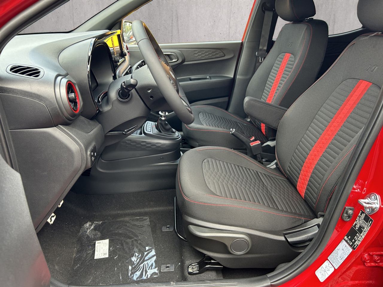 https://csb-strapi-files.fsn1.your-objectstorage.com/inventory-cars/images/716e7f41388c0f6451e473ebd44c0e8f3e483773/10_1280_6906.jpg