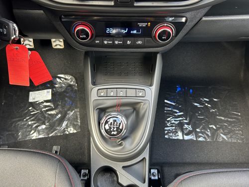 https://csb-strapi-files.fsn1.your-objectstorage.com/inventory-cars/images/716e7f41388c0f6451e473ebd44c0e8f3e483773/17_500_4027.jpg