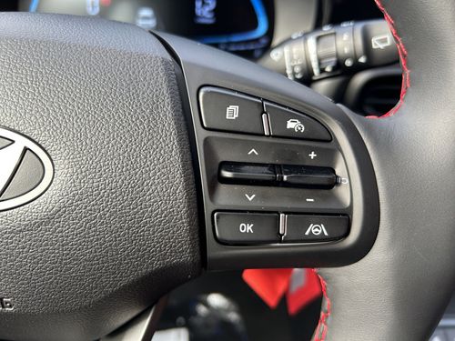 https://csb-strapi-files.fsn1.your-objectstorage.com/inventory-cars/images/716e7f41388c0f6451e473ebd44c0e8f3e483773/22_500_1249.jpg