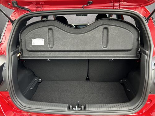 https://csb-strapi-files.fsn1.your-objectstorage.com/inventory-cars/images/716e7f41388c0f6451e473ebd44c0e8f3e483773/5_500_2067.jpg
