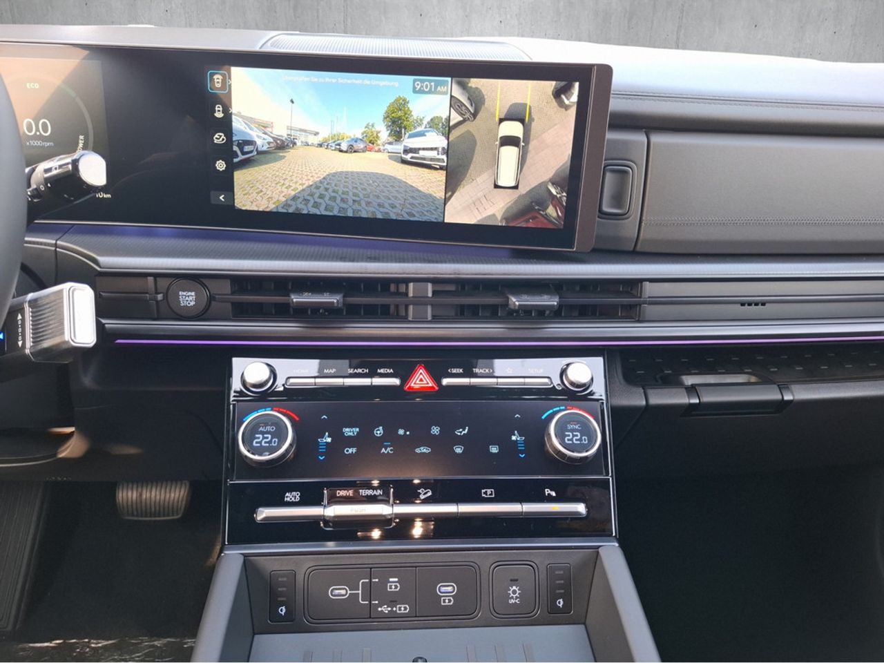 https://csb-strapi-files.fsn1.your-objectstorage.com/inventory-cars/images/724a542221383fedbdd6deacffe39a0ea0aa45d3/12_1280_9963.jpg