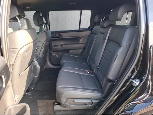 https://csb-strapi-files.fsn1.your-objectstorage.com/inventory-cars/images/724a542221383fedbdd6deacffe39a0ea0aa45d3/14_500_2578.jpg