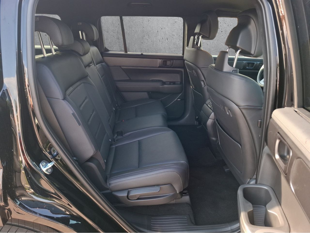 https://csb-strapi-files.fsn1.your-objectstorage.com/inventory-cars/images/724a542221383fedbdd6deacffe39a0ea0aa45d3/18_1280_1962.jpg