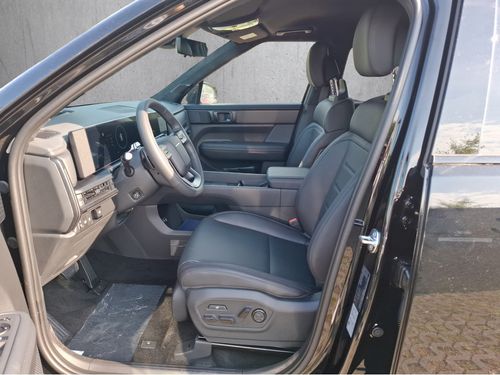 https://csb-strapi-files.fsn1.your-objectstorage.com/inventory-cars/images/724a542221383fedbdd6deacffe39a0ea0aa45d3/9_500_3747.jpg