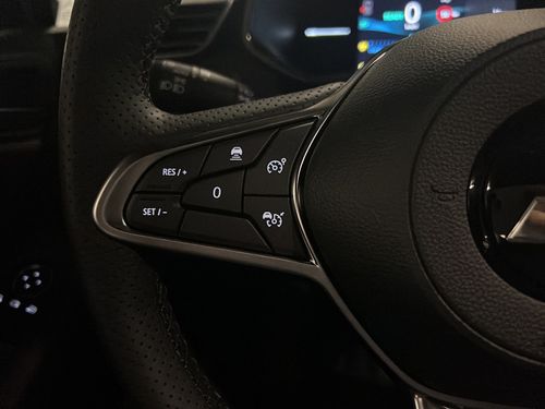https://csb-strapi-files.fsn1.your-objectstorage.com/inventory-cars/images/72b09fa74f01c857d620420bda8ce6978c590aeb/12_500_8873.jpg