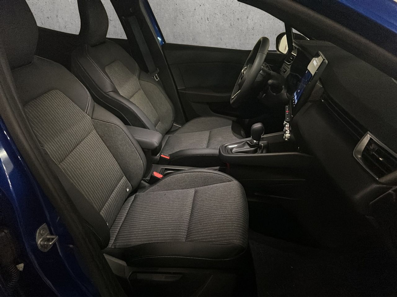 https://csb-strapi-files.fsn1.your-objectstorage.com/inventory-cars/images/72b09fa74f01c857d620420bda8ce6978c590aeb/20_1280_7352.jpg