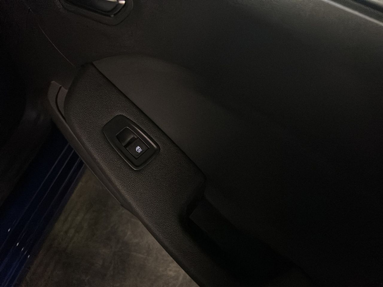 https://csb-strapi-files.fsn1.your-objectstorage.com/inventory-cars/images/72b09fa74f01c857d620420bda8ce6978c590aeb/33_1280_1716.jpg