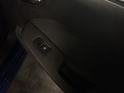 https://csb-strapi-files.fsn1.your-objectstorage.com/inventory-cars/images/72b09fa74f01c857d620420bda8ce6978c590aeb/33_500_2505.jpg