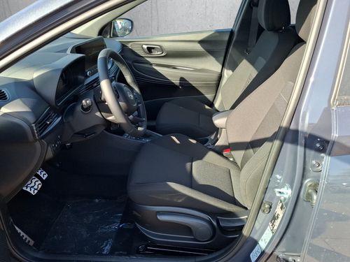 https://csb-strapi-files.fsn1.your-objectstorage.com/inventory-cars/images/73025e1c9e16a43de977d8f58f5c1d03ccd2172b/8_500_2404.jpg