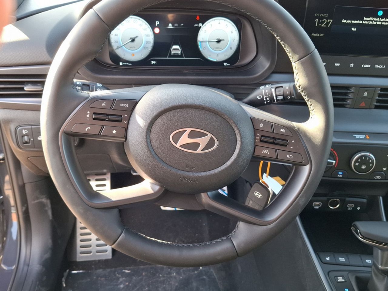 https://csb-strapi-files.fsn1.your-objectstorage.com/inventory-cars/images/73025e1c9e16a43de977d8f58f5c1d03ccd2172b/9_1280_4414.jpg