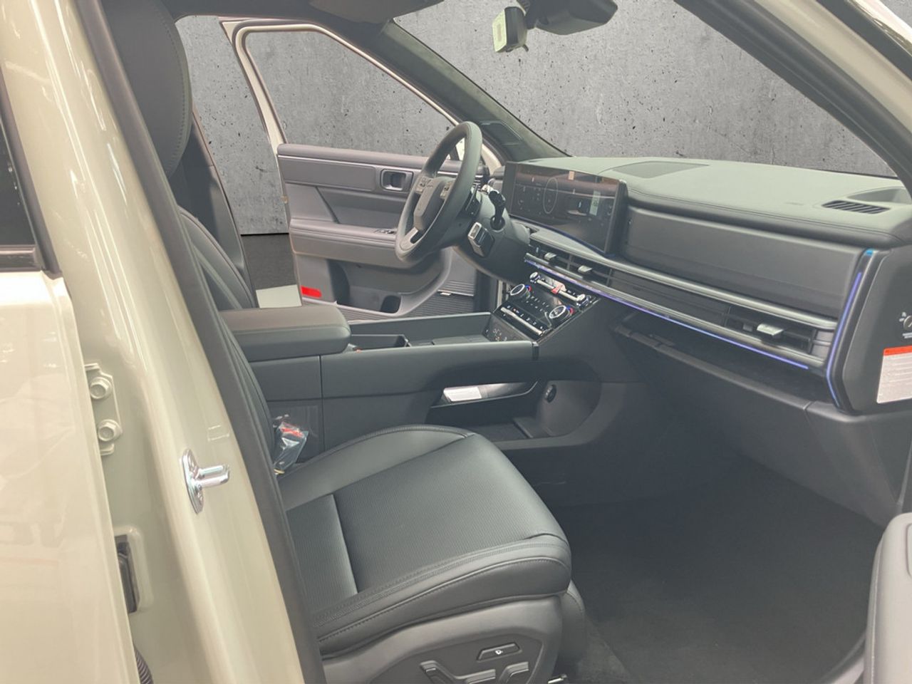 https://csb-strapi-files.fsn1.your-objectstorage.com/inventory-cars/images/7351e6cd2ee24a3e007fc3053927a186c59cb8cb/20_1280_5419.jpg