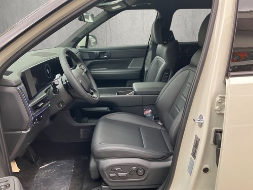 https://csb-strapi-files.fsn1.your-objectstorage.com/inventory-cars/images/7351e6cd2ee24a3e007fc3053927a186c59cb8cb/9_500_1124.jpg