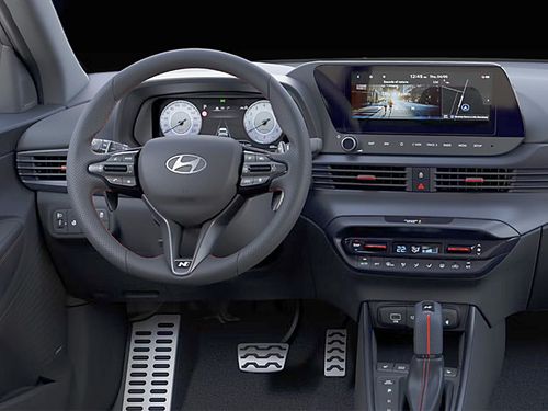 https://csb-strapi-files.fsn1.your-objectstorage.com/inventory-cars/images/7411d394d11087e08f74bf6d04b53bfa35c661cf/11_500_4888.jpg