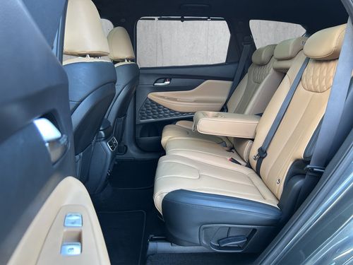 https://csb-strapi-files.fsn1.your-objectstorage.com/inventory-cars/images/741f7d80934fc152cd90ba13bbef27bf6d155eef/15_500_8423.jpg