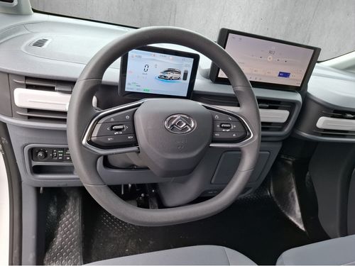 https://csb-strapi-files.fsn1.your-objectstorage.com/inventory-cars/images/7552825947d8065c328b1bc4264173270cf2425c/10_500_2984.jpg