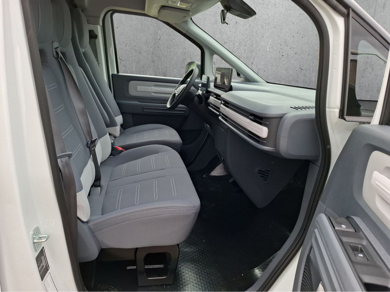 https://csb-strapi-files.fsn1.your-objectstorage.com/inventory-cars/images/7552825947d8065c328b1bc4264173270cf2425c/19_1280_3288.jpg