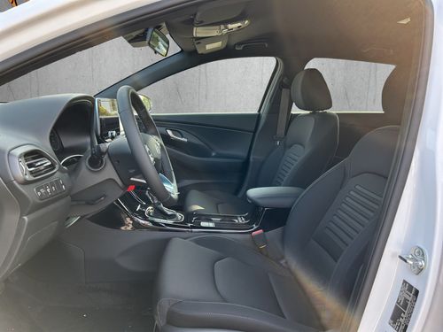 https://csb-strapi-files.fsn1.your-objectstorage.com/inventory-cars/images/75fe97ad885cff799f86af75bd9bd69a305056c6/9_500_8913.jpg