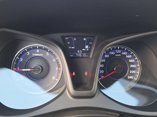 https://csb-strapi-files.fsn1.your-objectstorage.com/inventory-cars/images/767ae475db45dbd0e477db451cbf624ccc0a9d3c/12_500_5770.jpg
